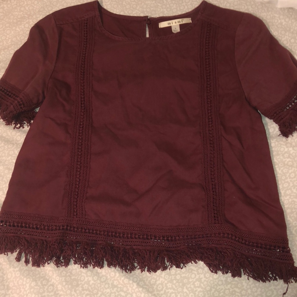 super cute maroon flowy crop top